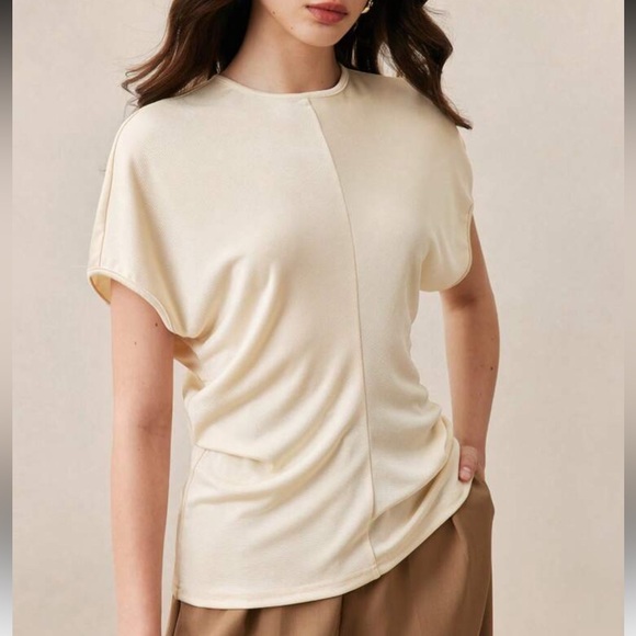 Cream ivory ruched top - Picture 4 of 7